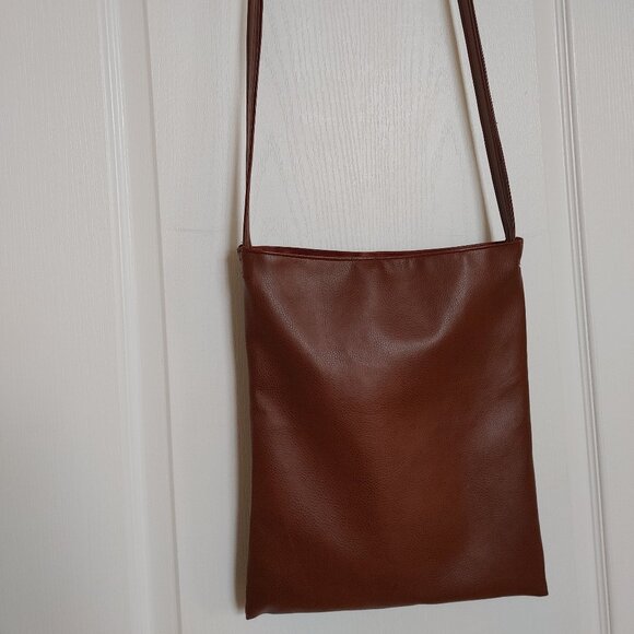 A Dark Brown Faux Leather Purse - Picture 1 of 4
